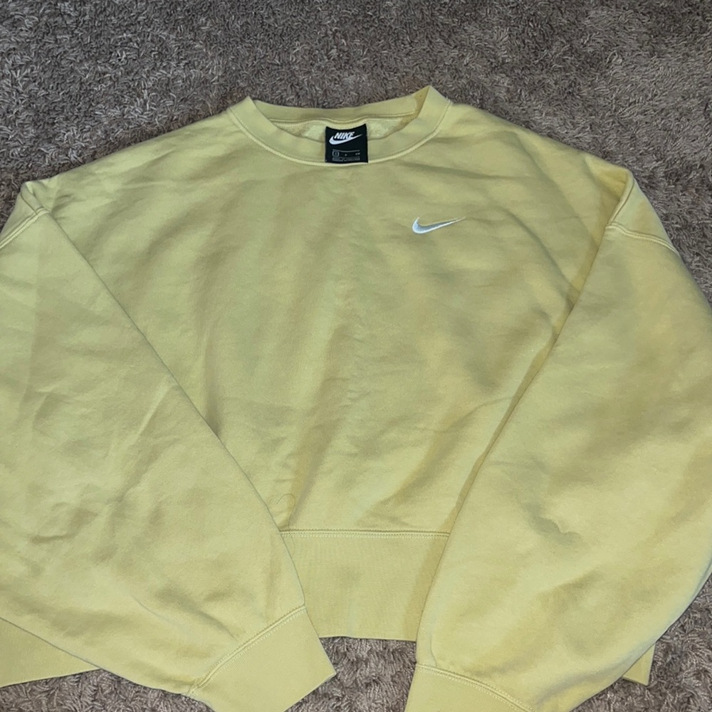 green/yellow nike cropped crewneck